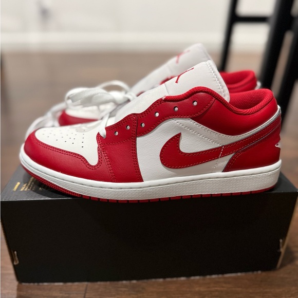 Jordan Shoes - Picture 5 of 8